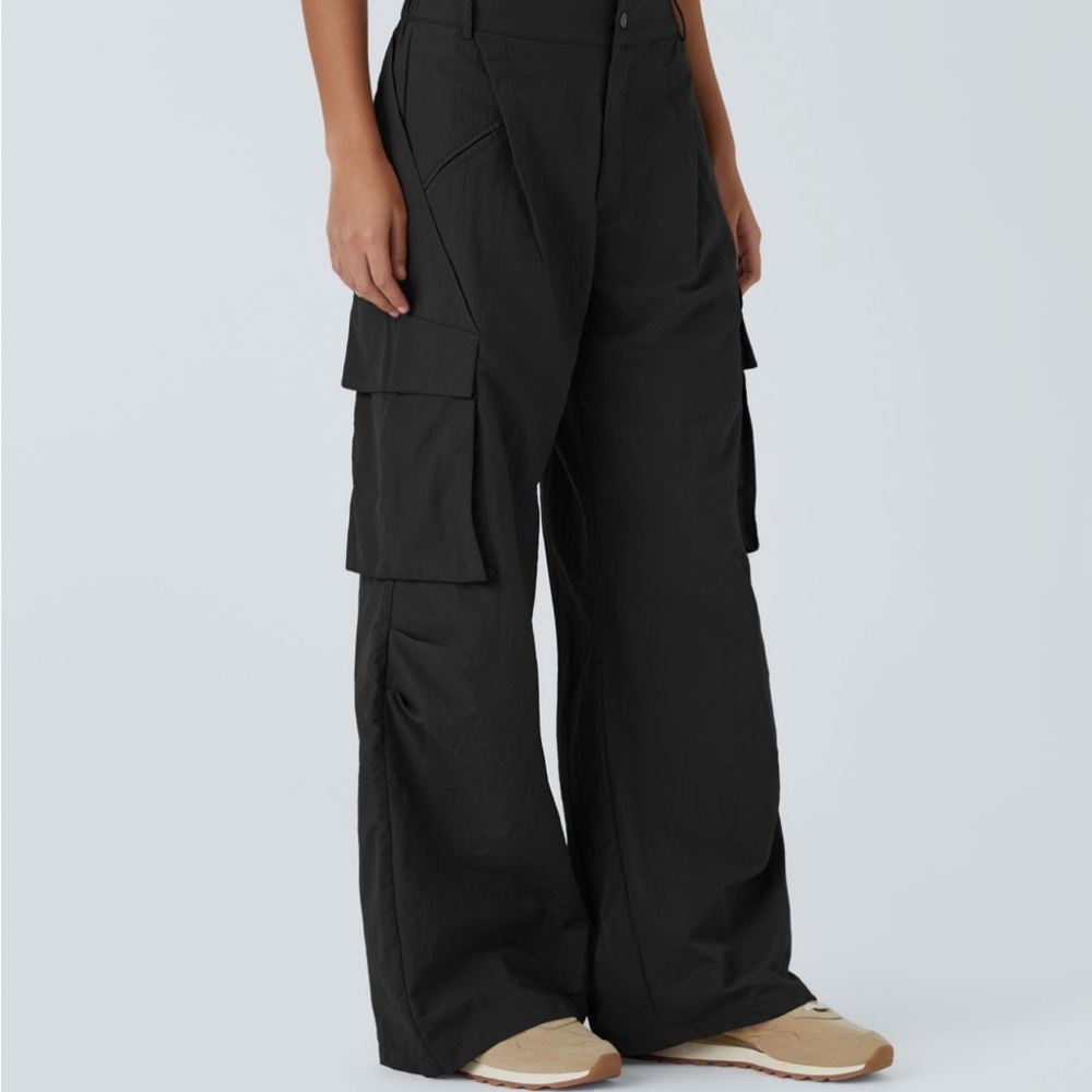 HALARA Mid Rise Button Zipper Side Pocket Wide Leg
Casual Cargo Pants. Large P - Picture 3 of 13